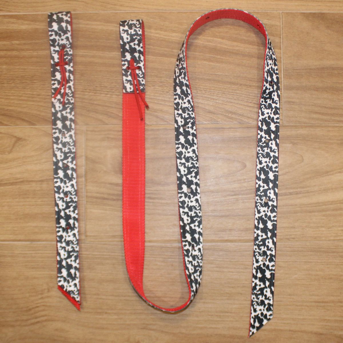 Cow and Red Reversible Latigo and Billet Cinch Set