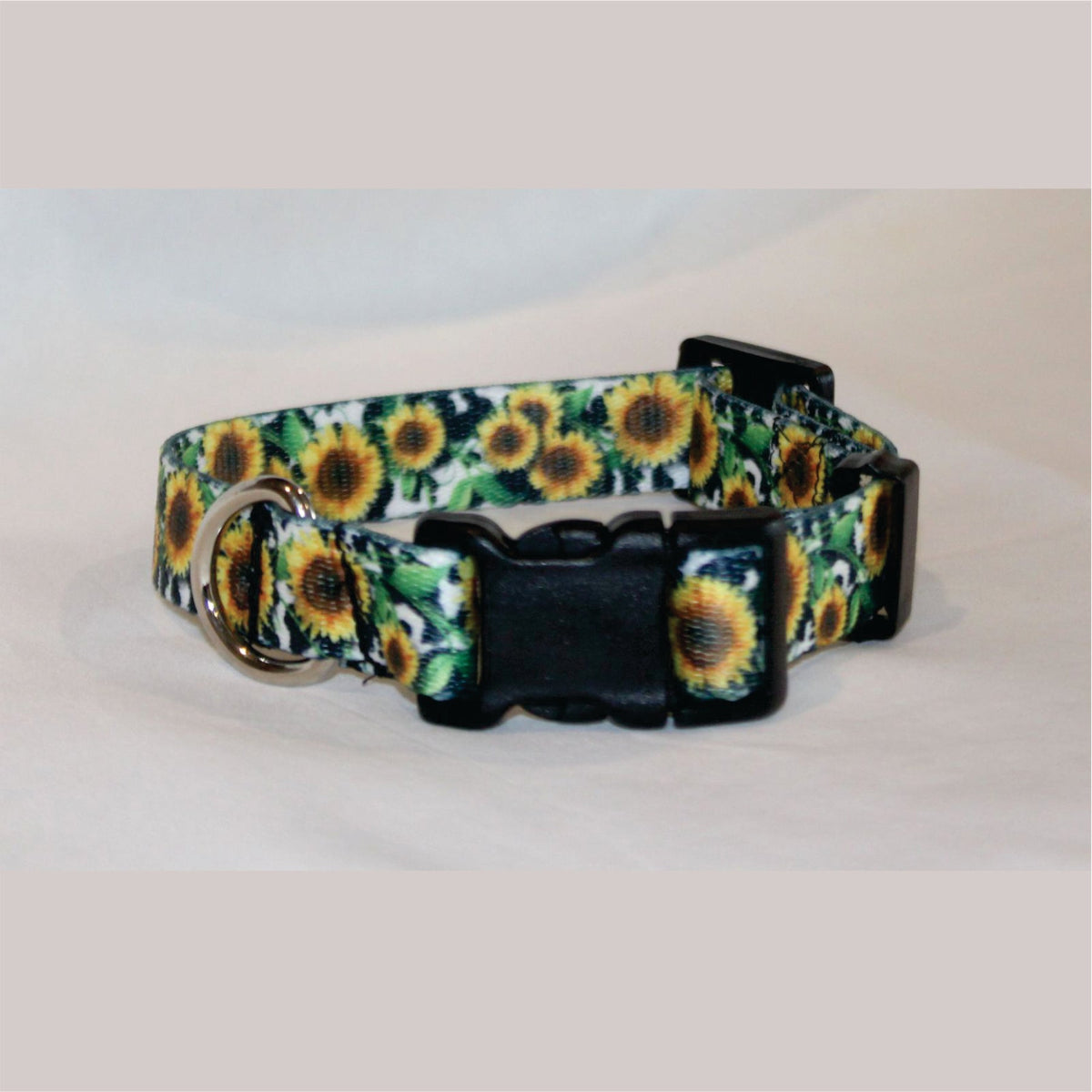 Sunflowers and Cows dog collar